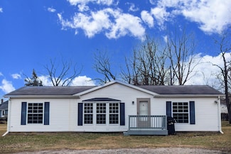 605 E Washington St, Morocco, IN 47963