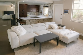 2400 NE 10th St Unit 203, Pompano Beach, FL 33062