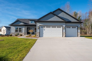 7109 Silent Wood Cir, Midland, MI 48642