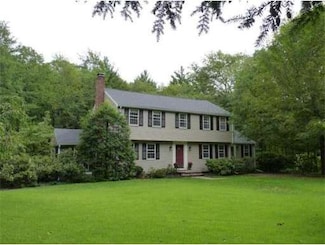 14 Woodridge Rd, Dover, MA 02030