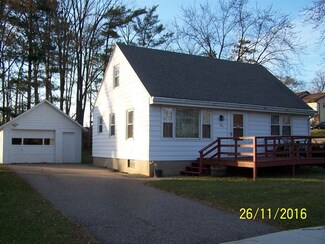 321 W Mulberry St, Baraboo, WI 53913
