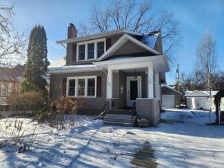 1226 3rd St N, Fargo, ND 58102