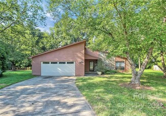 10903 Fox Mill Ln, Charlotte, NC 28277