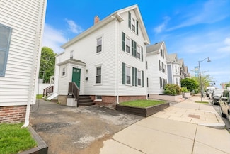 16 Rantoul St, Beverly, MA 01915