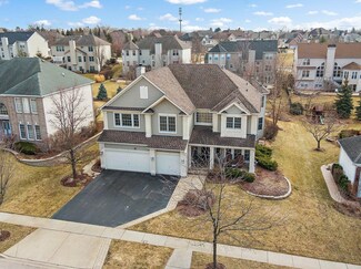 1399 Grand Pointe Blvd, West Dundee, IL 60118