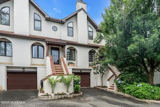 54 Tower Hill Dr, Red Bank, NJ 07701