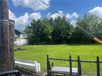 4025 Eve St, New Orleans, LA 70125