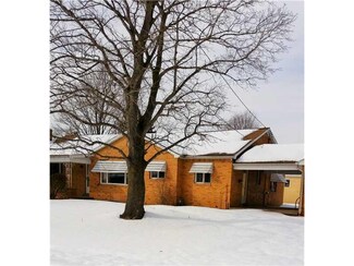 1038 Mayfield Rd, Sharpsville, PA 16150