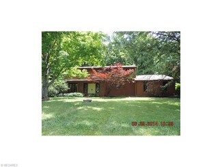 7966 Deerbrook Dr, Novelty, OH 44072