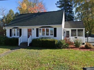 221 Platts Ave, Manchester, NH 03109