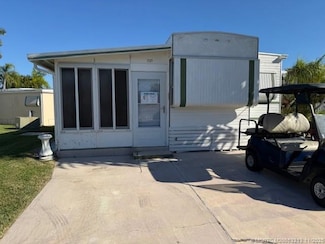 737 Nettles Blvd, Jensen Beach, FL 34957