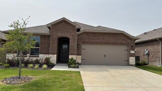 1911 Jackson St, Cleburne, TX 76033