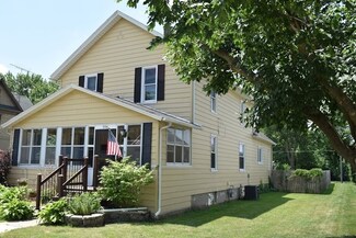 106 S Fremont St, Tampico, IL 61283