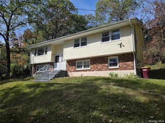 43 Glenmere Homesites Rd, Florida, NY 10921