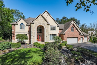 210 79th St, Willowbrook, IL 60527