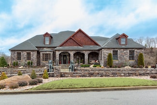 563 Pond Apple Rd, Clarksville, TN 37043