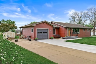 1005 Pleasant Ave, Arcadia, WI 54612