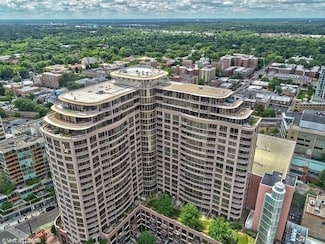 807 Davis St Unit 1409, Evanston, IL 60201