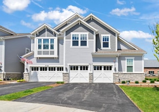 540 Peterson Ct, Barrington, IL 60010