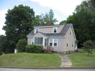525 Davis St, Rumford, ME 04276