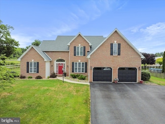 2332 Ocracoke Island Ct, Chambersburg, PA 17202