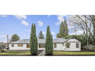 304 S College St, Newberg, OR 97132