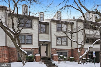 18704 Caledonia Ct, Germantown, MD 20874