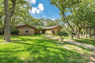 5714 Cherrywood Ln, Arlington, TX 76016