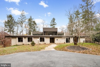 390 S Bryn Mawr Ave, Bryn Mawr, PA 19010