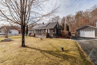 29 Loudville Rd, Easthampton, MA 01027