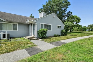 103 Stephens St, Chicopee, MA 01022