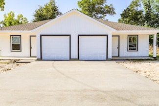 317 Yoakum Ave, Dequincy, LA 70633