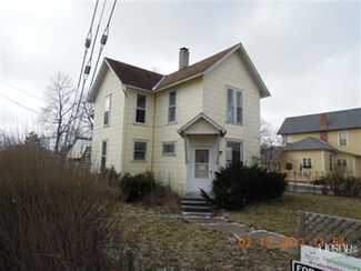 186 W Vine St, Roanoke, IN 46783