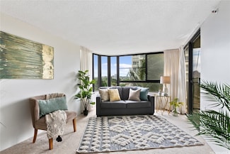 2724 Kahoaloha Ln Unit 804, Honolulu, HI 96826