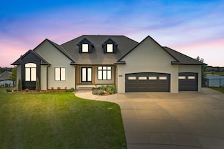 2645 N Bayside Ct, Wichita, KS 67205