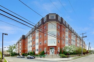 120 Wyllis Ave Unit 221, Everett, MA 02149