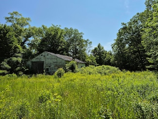 205 Plymouth Ave, Rumford, ME 04276