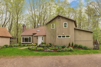 8 Avery Rd, Campton, NH 03223