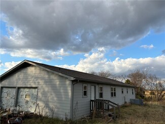 10604 Arkansas 43, Maysville, AR 72747