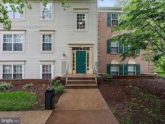 1110 Huntmaster Terrace NE Unit 302, Leesburg, VA 20176