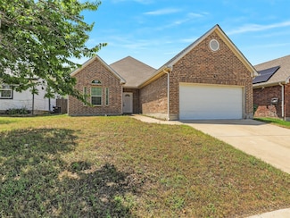 8425 Whitney Dr, Fort Worth, TX 76108