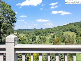 832 Hemlock Dr, Newland, NC 28657