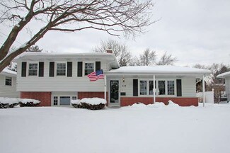 429 Tupelo Ave, Naperville, IL 60540