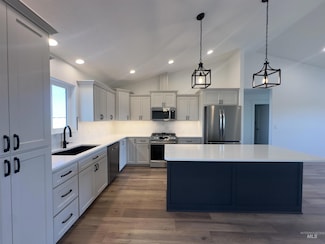 1733 Golden Hills Dr, Lewiston, ID 83501