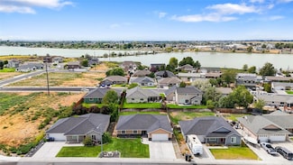 1552 S Bailey Ave, Moses Lake, WA 98837