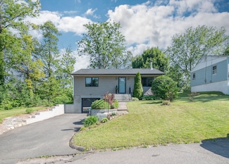 2 Melillo Ave, Bethel, CT 06801