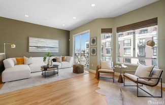 3310 19th St Unit 303, San Francisco, CA 94110