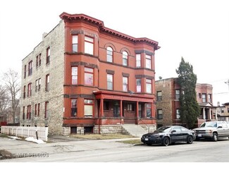 269 Douglas Ave, Elgin, IL 60120