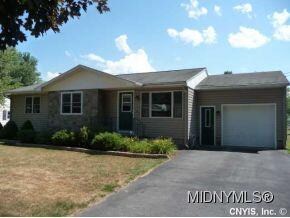 73 7th St E, Oneida, NY 13421