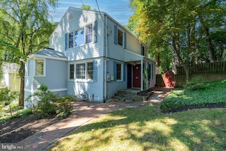 205 Poplar Dr, Falls Church, VA 22046